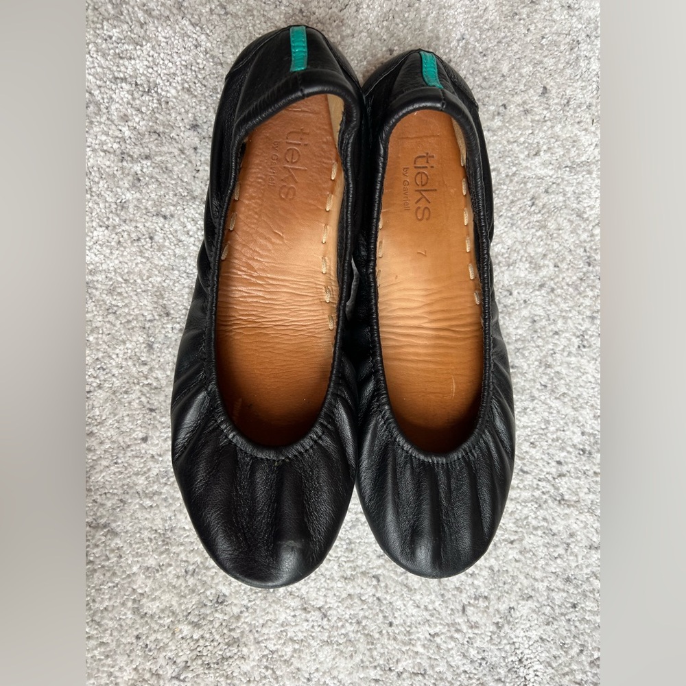 Tieks size 7 black